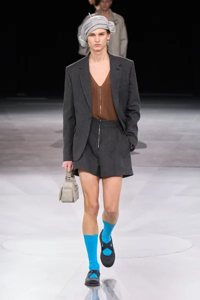 Look 9